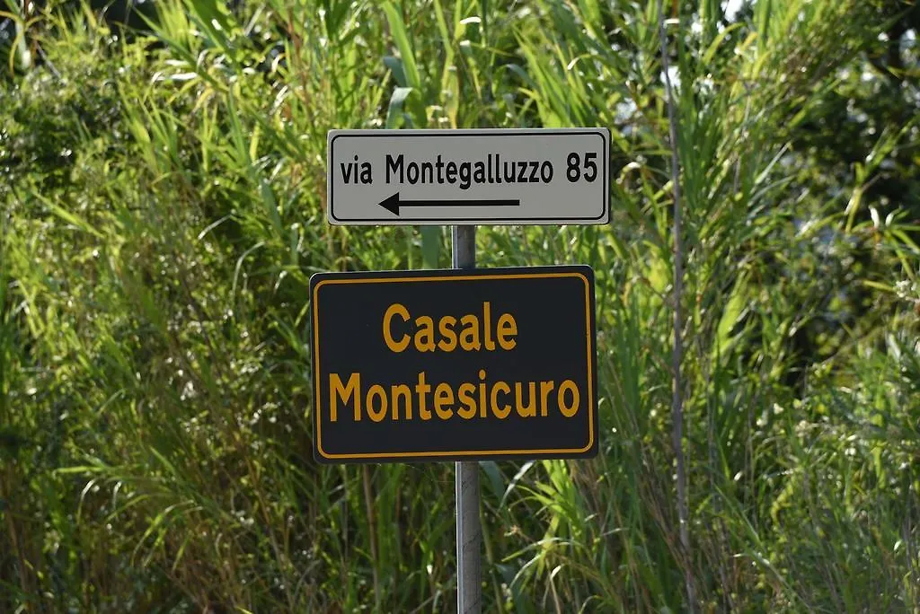 Country house Casale Montesicuro Guest House